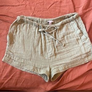 Sisstrevolution Green Woven Shorts